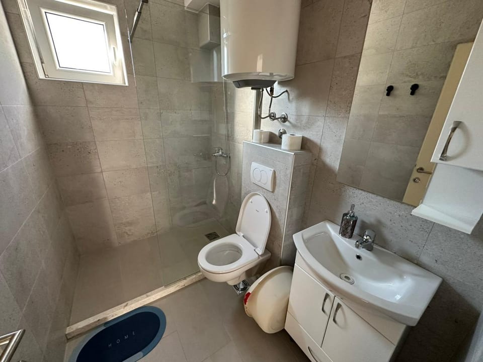 Apartmani Aki 1 Apartment in Montenegro