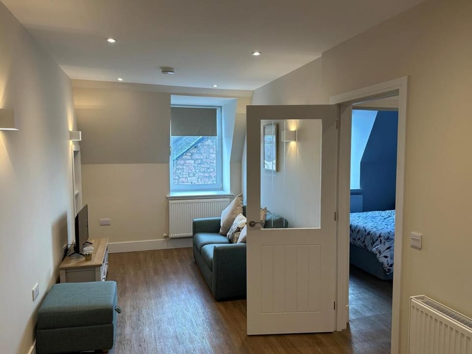 Living room, Photo of the whole room, Seating area, Bedroom