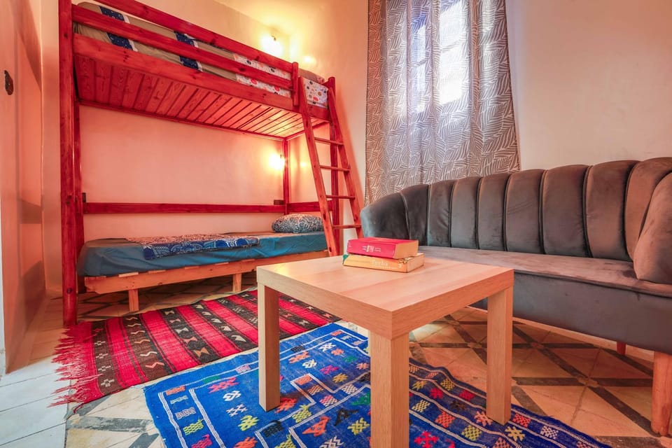 Photo of the whole room, Seating area, bunk bed