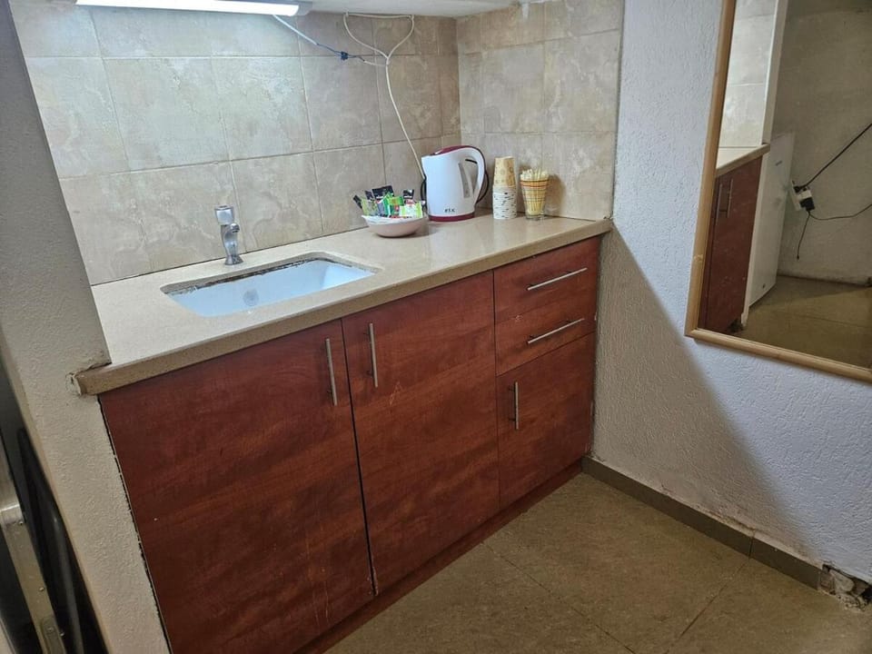 Coffee/tea facilities, Kitchen or kitchenette