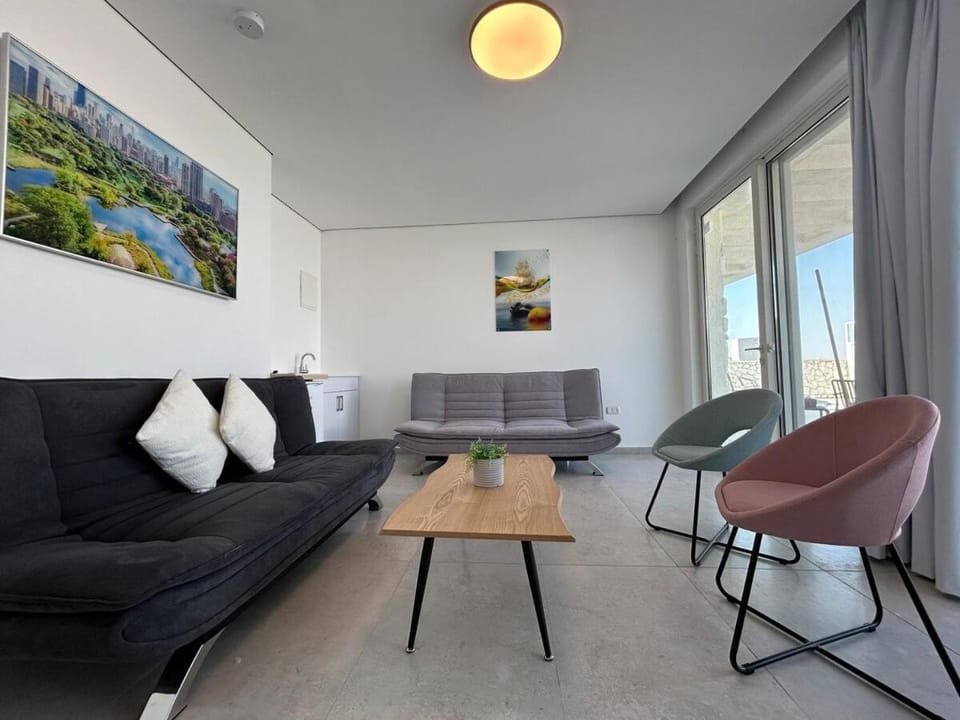 Moonlight Suite Apartment in South District