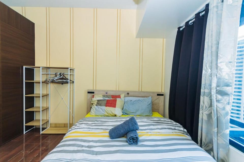 Wow Digital nomad home Makati surf swim gym park 4254 Apartment in Pasay