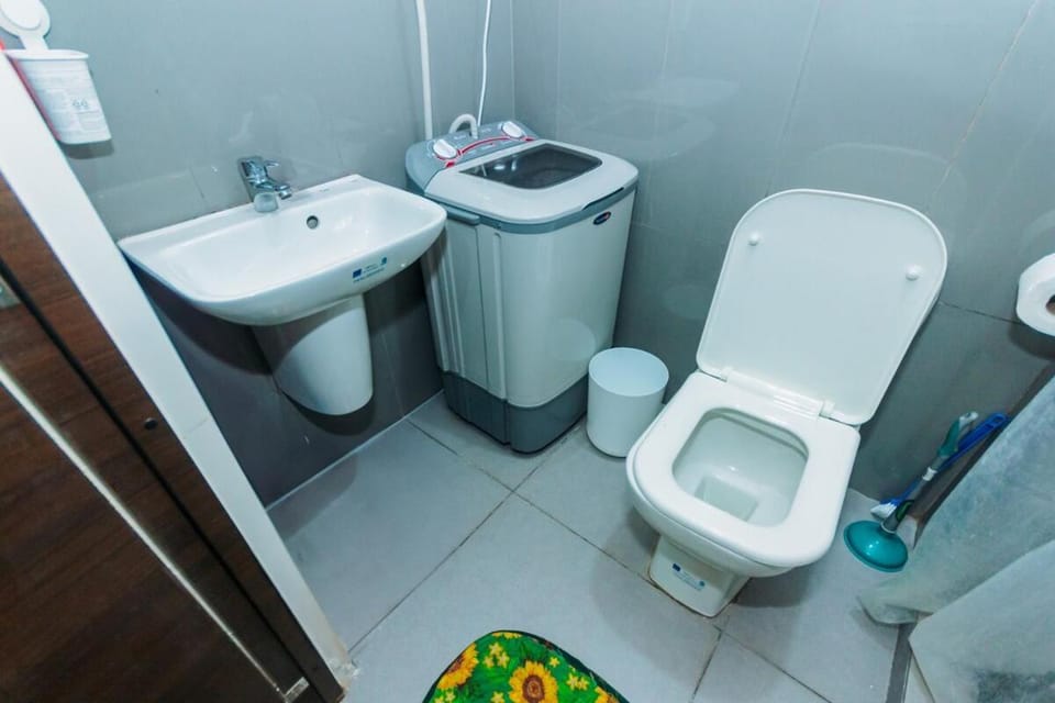 Wow Digital nomad home Makati surf swim gym park 4254 Apartment in Pasay