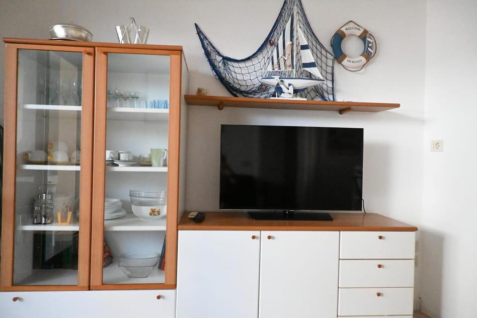 SE186 - Senigallia, bilocale con cortile e posto auto Apartment in Senigallia