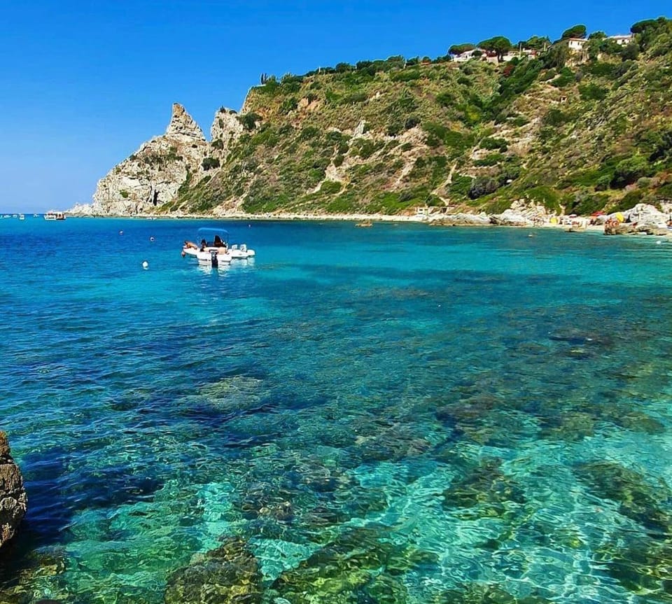 Incantevole loft nel cuore di CAPO VATICANO a 800 M E T R I dal MARE Apartment in Capo Vaticano
