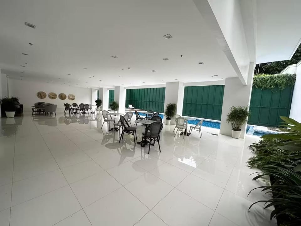 Condominium Classy OPT 405 1BR 42sqm Apartment hotel in Batangas
