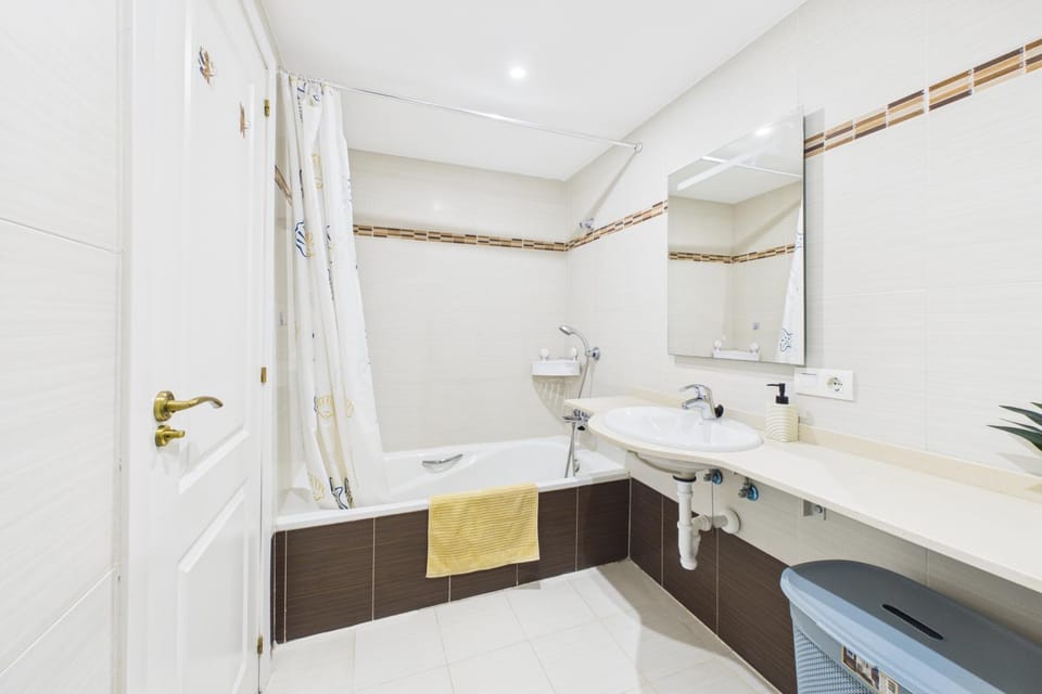 Bathroom, Bath