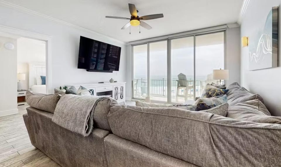 Gulf-Front Waterscape B401 Sundrenched House in Okaloosa Island