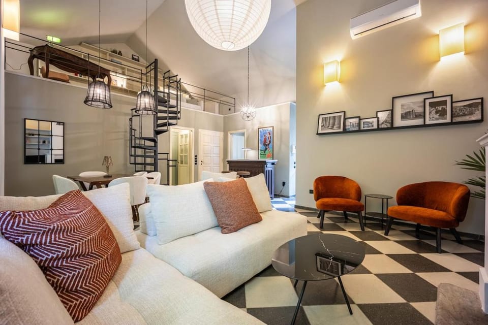 A Majestic Oasis in Keramikos, the Heart of Athens House in Athens