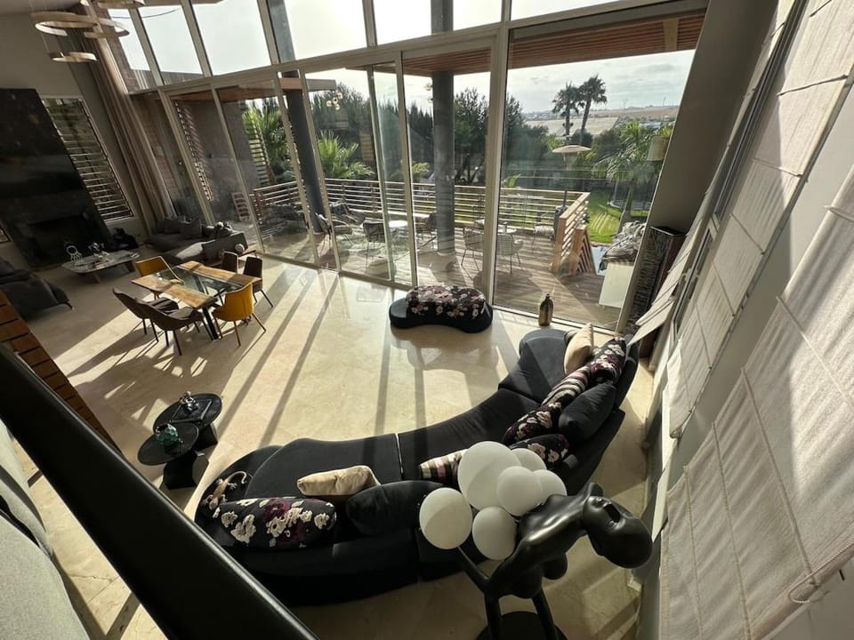 Patio, View (from property/room), Balcony/Terrace, Living room