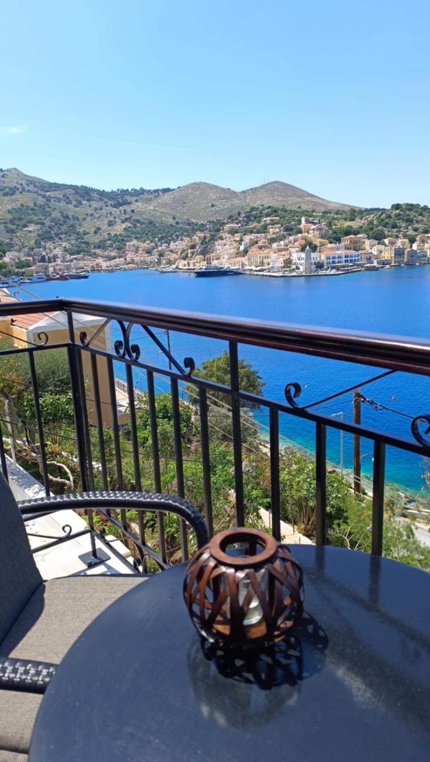 View (from property/room), Balcony/Terrace, Mountain view, Sea view