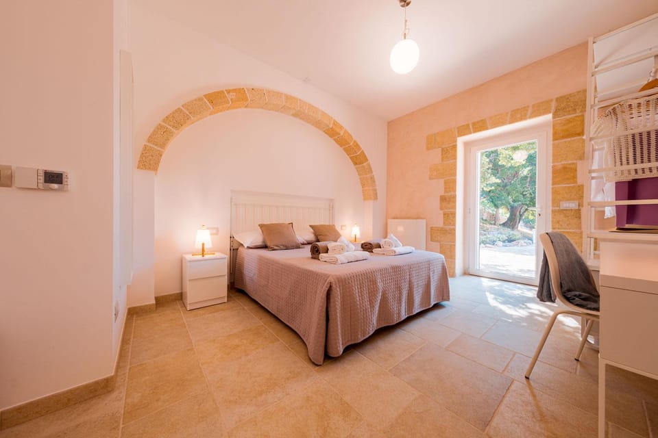 Bed, Photo of the whole room, Bedroom, towels, air conditioner