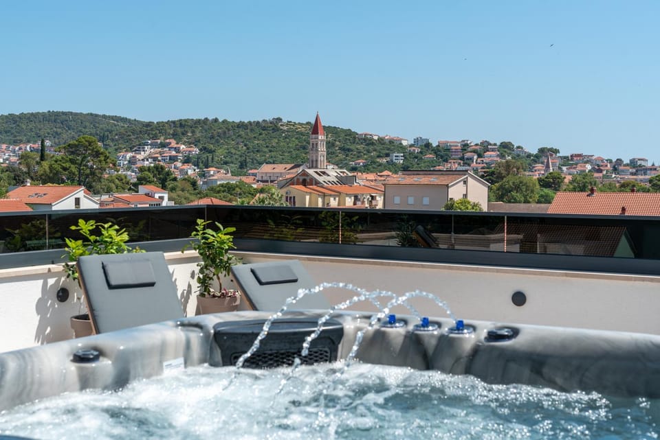 Day, Balcony/Terrace, City view