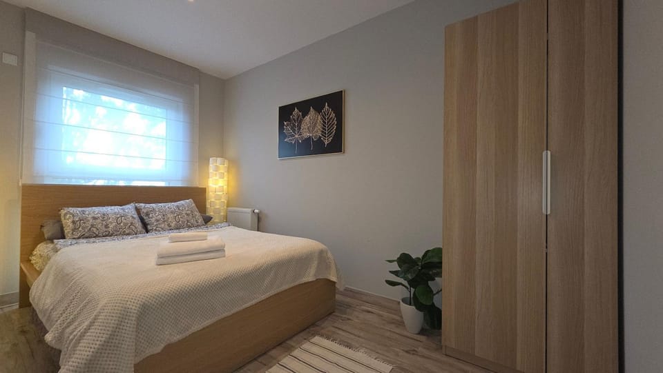 Apple Apartments - Srebrzyńska PRYWATNE MIEJSCE PARKINGOWE W BUDYNKU Apartment in Masovian Voivodeship