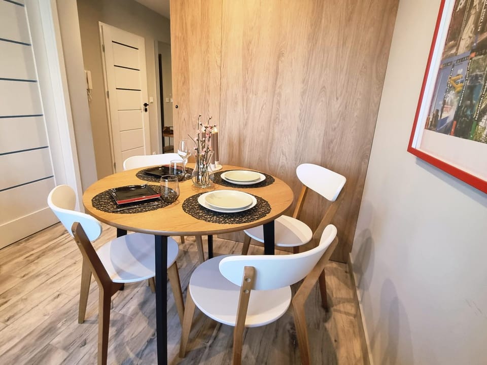 Apple Apartments - Srebrzyńska PRYWATNE MIEJSCE PARKINGOWE W BUDYNKU Apartment in Masovian Voivodeship