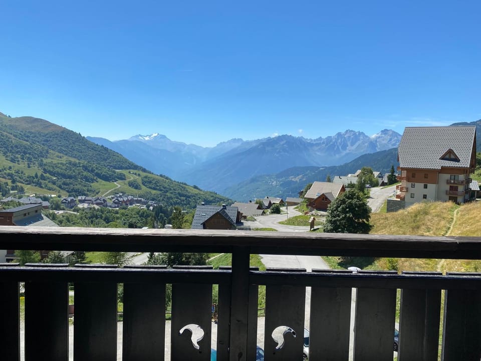 Balcony/Terrace, Mountain view