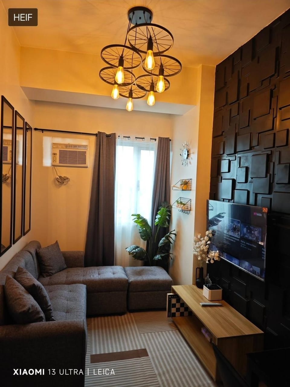 Luxurious and Cozy Condo in Quezon City with City View House in Quezon City