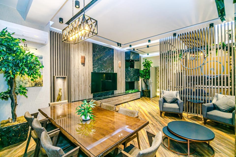TV and multimedia, Seating area, Dining area