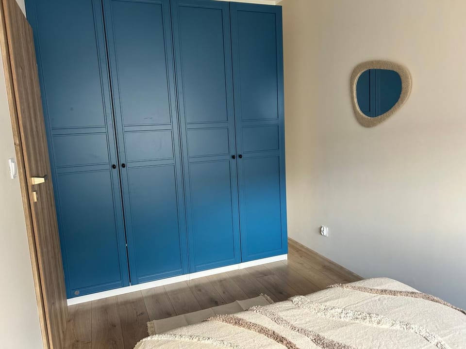 Bedroom, wardrobe