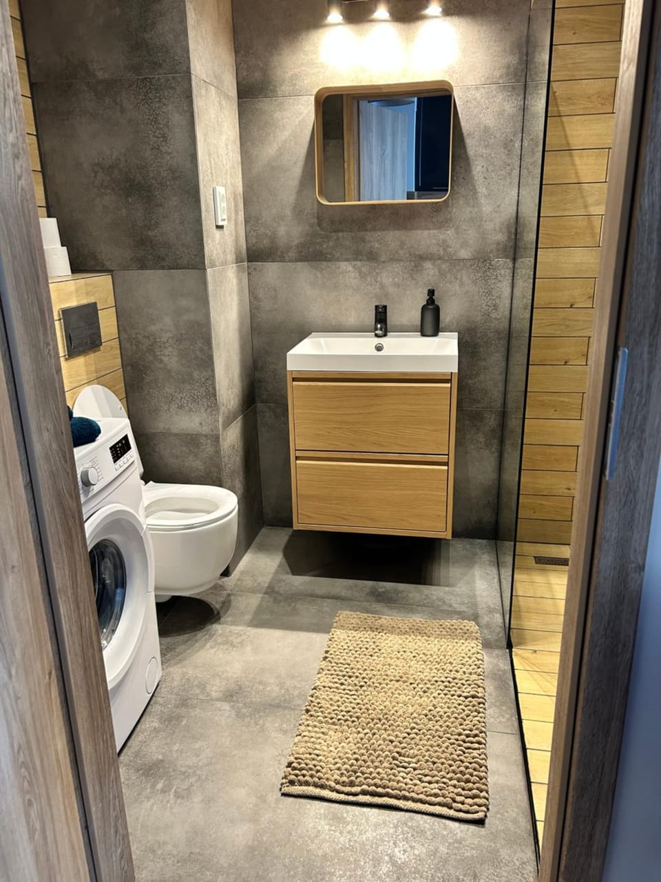 Toilet, Bathroom, washing machine, dryer