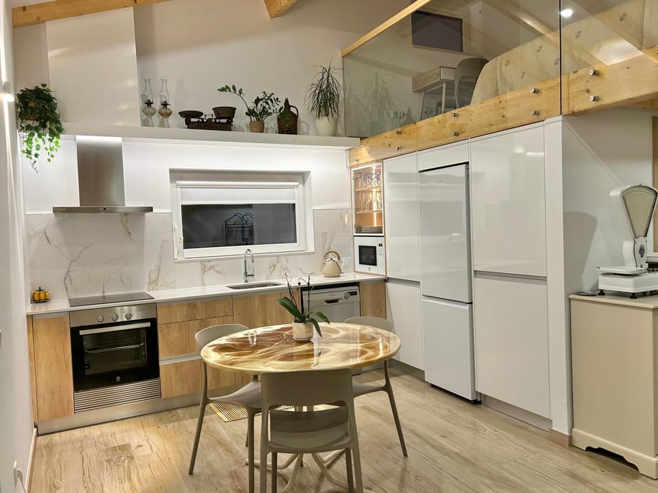 Zeca Holidays -Atalaia Fall Mezanine com Ar Cond House in Lisbon District