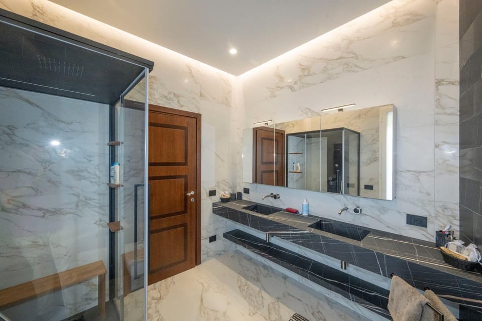 Shower, Bathroom, bidet
