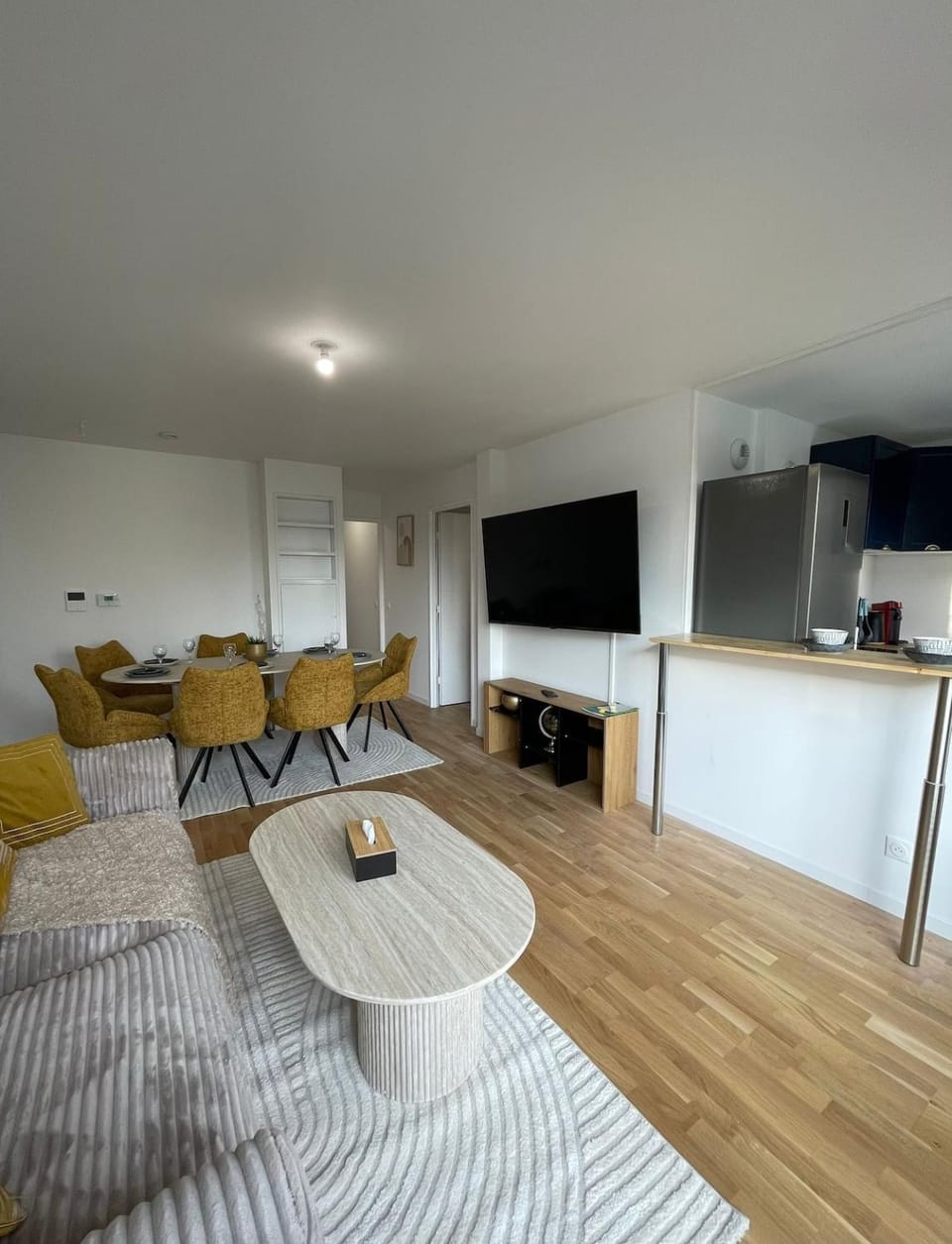 Communal lounge/ TV room, TV and multimedia, Kitchen or kitchenette, Living room, Evening entertainment