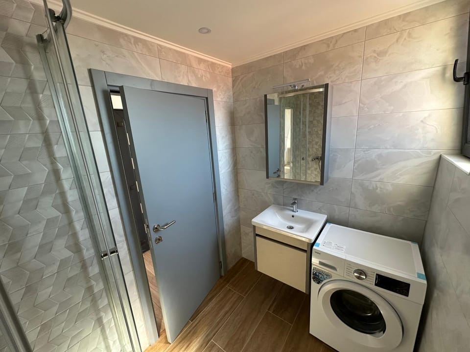 Bathroom, washing machine