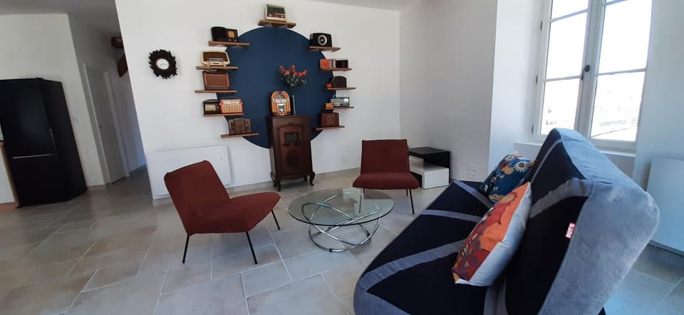 Maison de la radio Espace Philips House in Sancerre