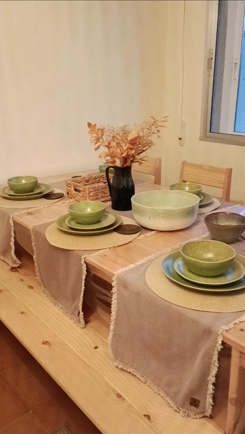 Communal lounge/ TV room, Living room, Lounge or bar, Food and drinks, Dining area, Food