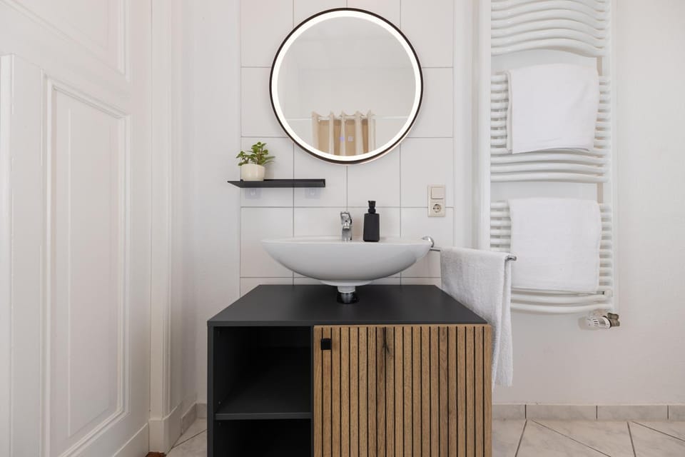 Toilet, Bathroom, Bath, towels