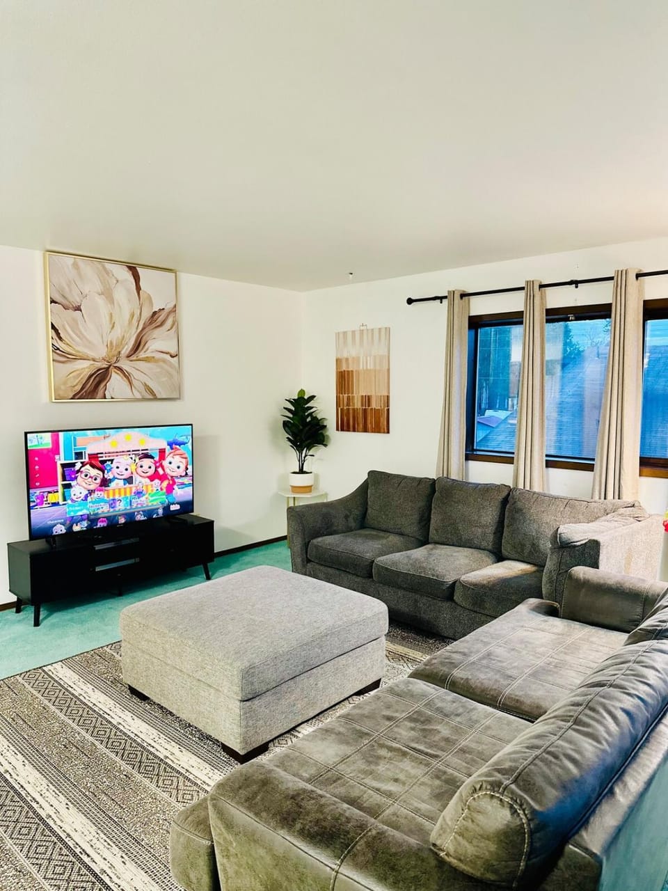 Carlton drive Apartment in Fairbanks