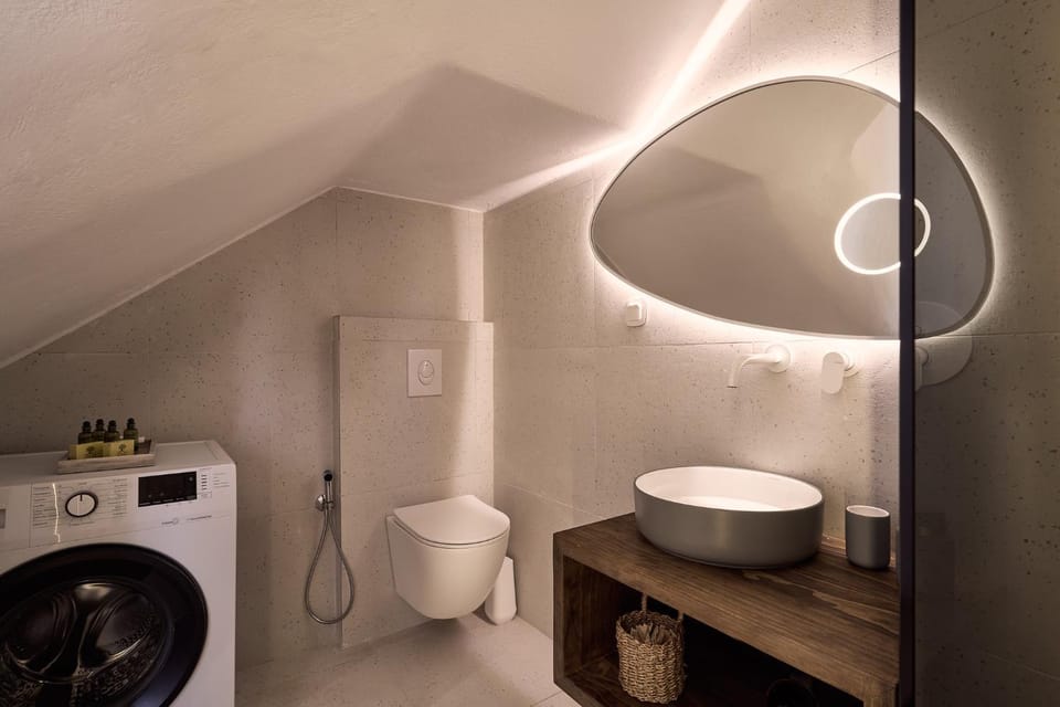 Toilet, Bathroom, washing machine, dryer