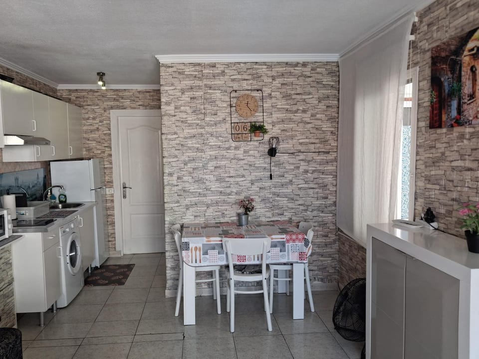 Las Floritas Apartment in Playa de las Americas