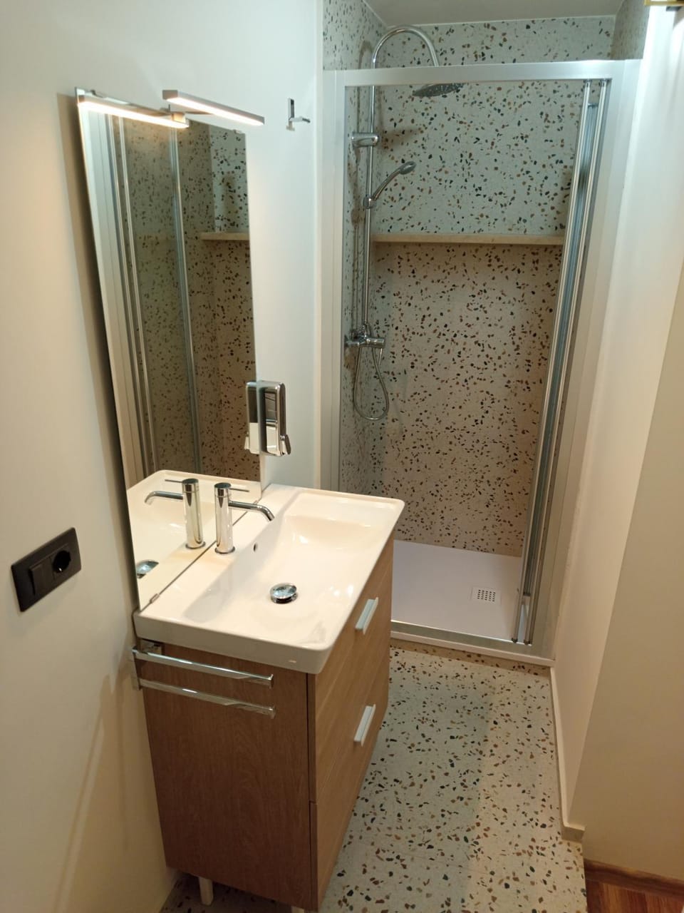 Shower, Bathroom