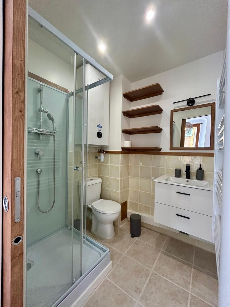Shower, Toilet, Bathroom