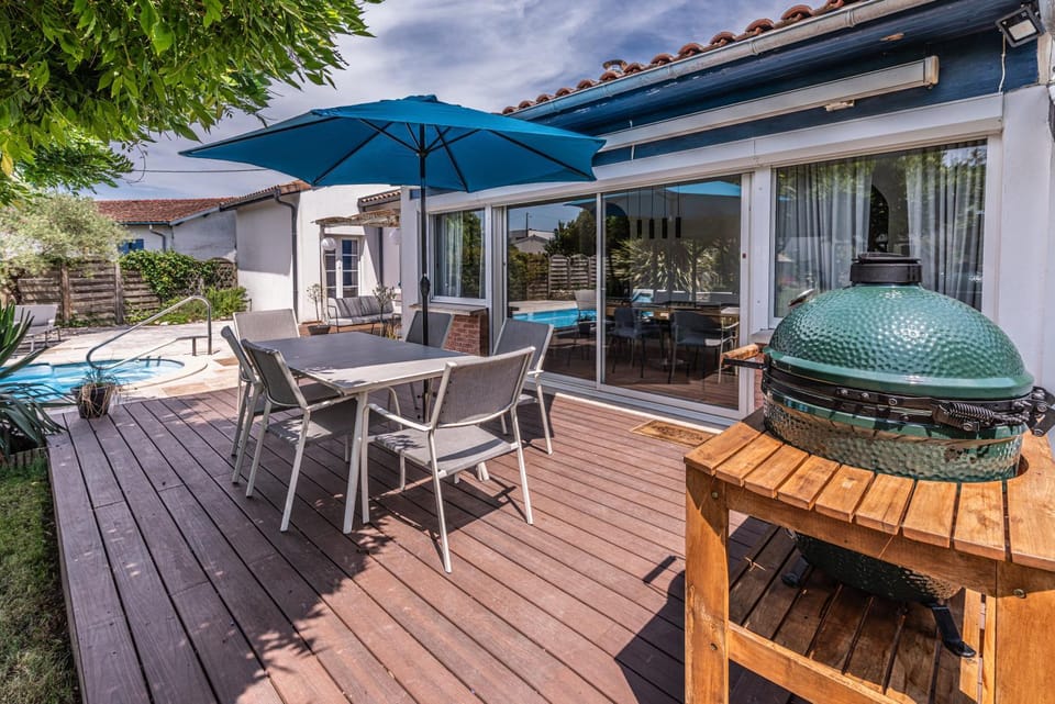 Patio, BBQ facilities, Seating area, Dining area, Pool view, Swimming pool