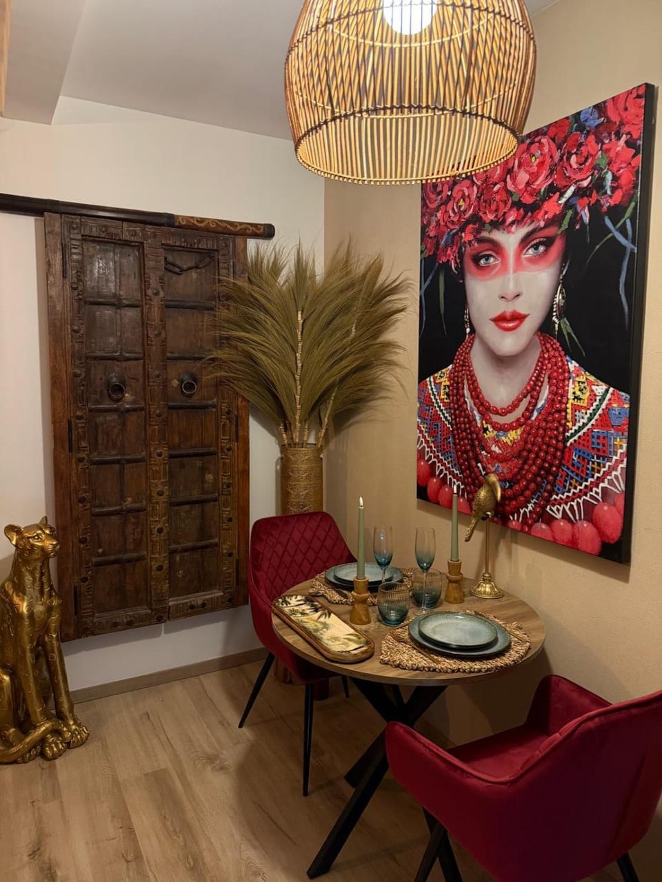 Decorative detail, Dining area