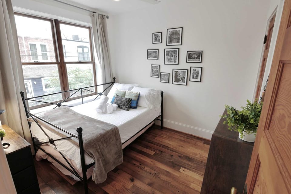 Hidden in the Heights DC Retreat Family Friendly House in District of Columbia