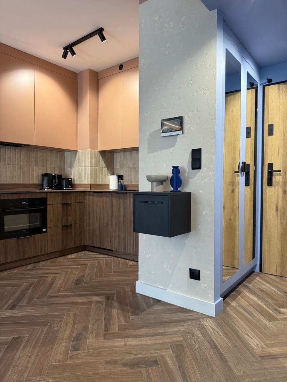 Kitchen or kitchenette, oven, pet friendly, stove