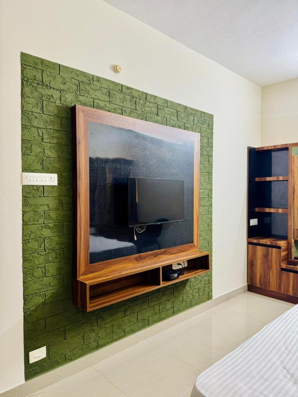 Communal lounge/ TV room, Bed, TV and multimedia, Evening entertainment, Bedroom