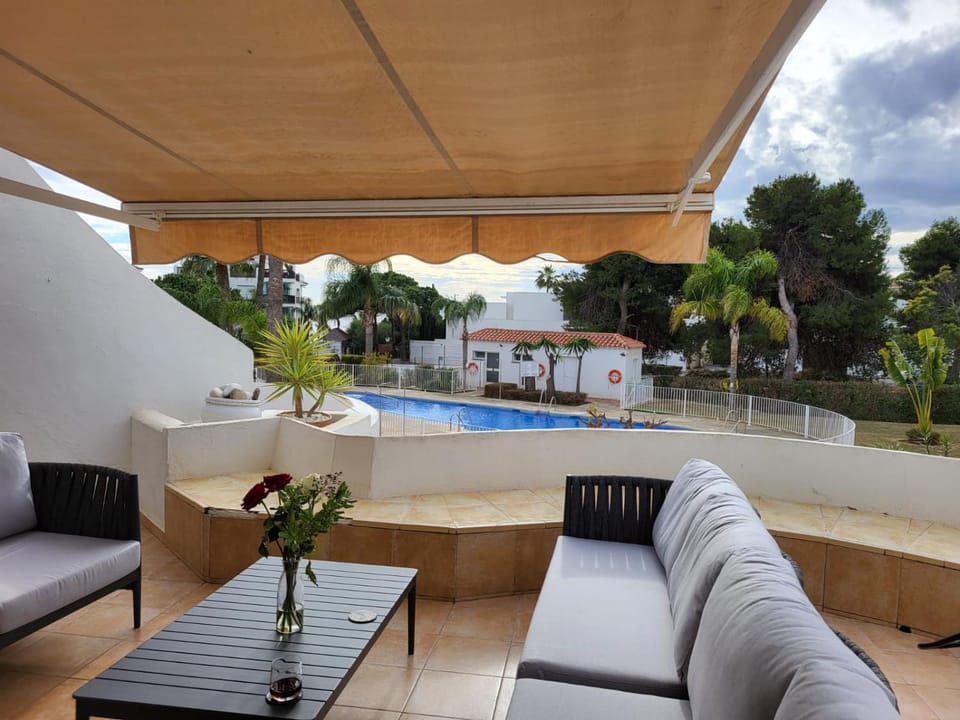 Patio, Garden, Balcony/Terrace