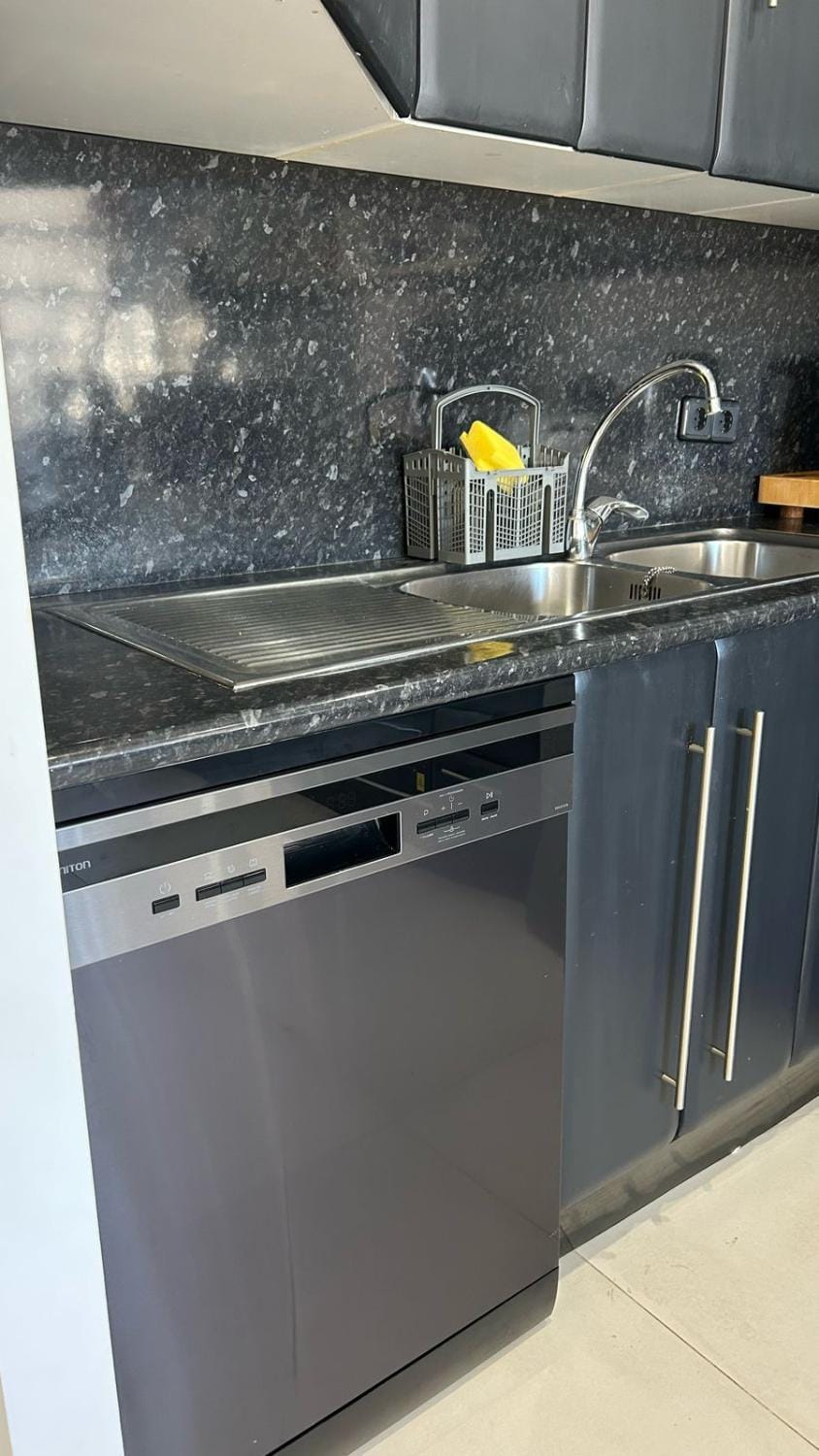 Fabulous Duplex with Sea and Pool Views 2 min walk from beach 3 bedrooms Apartment in Sitio de Calahonda