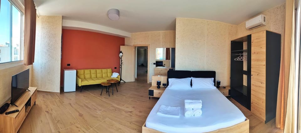 Johnny`s Rooms Apartment in Sarandë