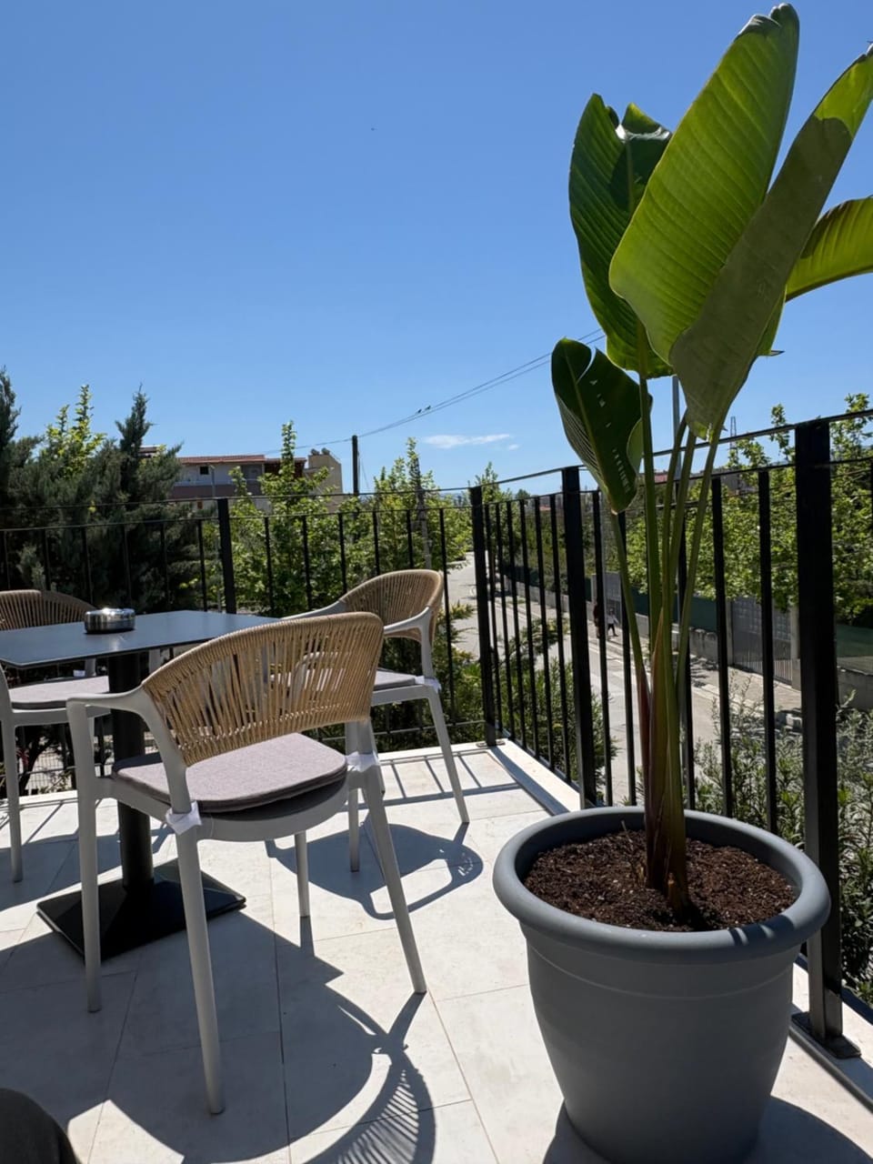 View (from property/room), Balcony/Terrace, Garden view