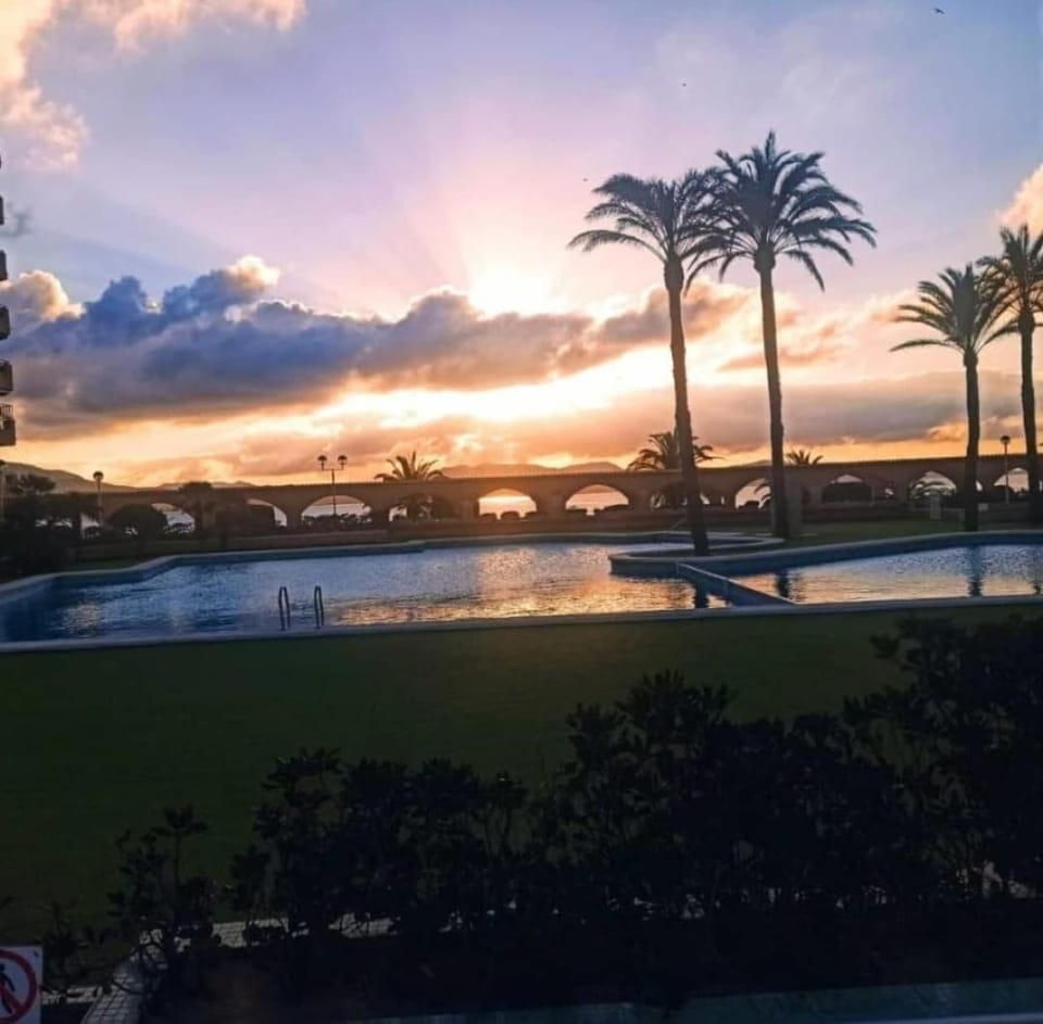 Relaxing experience in apt club nautico isleta Apartment in La Manga