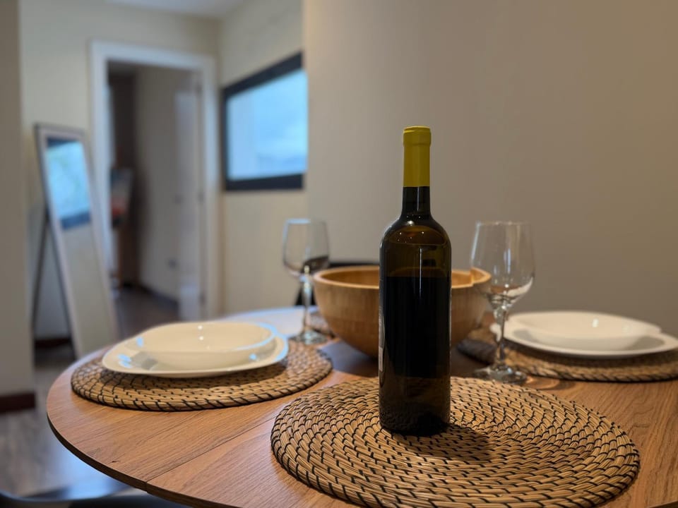 Food and drinks, Dining area, Drinks