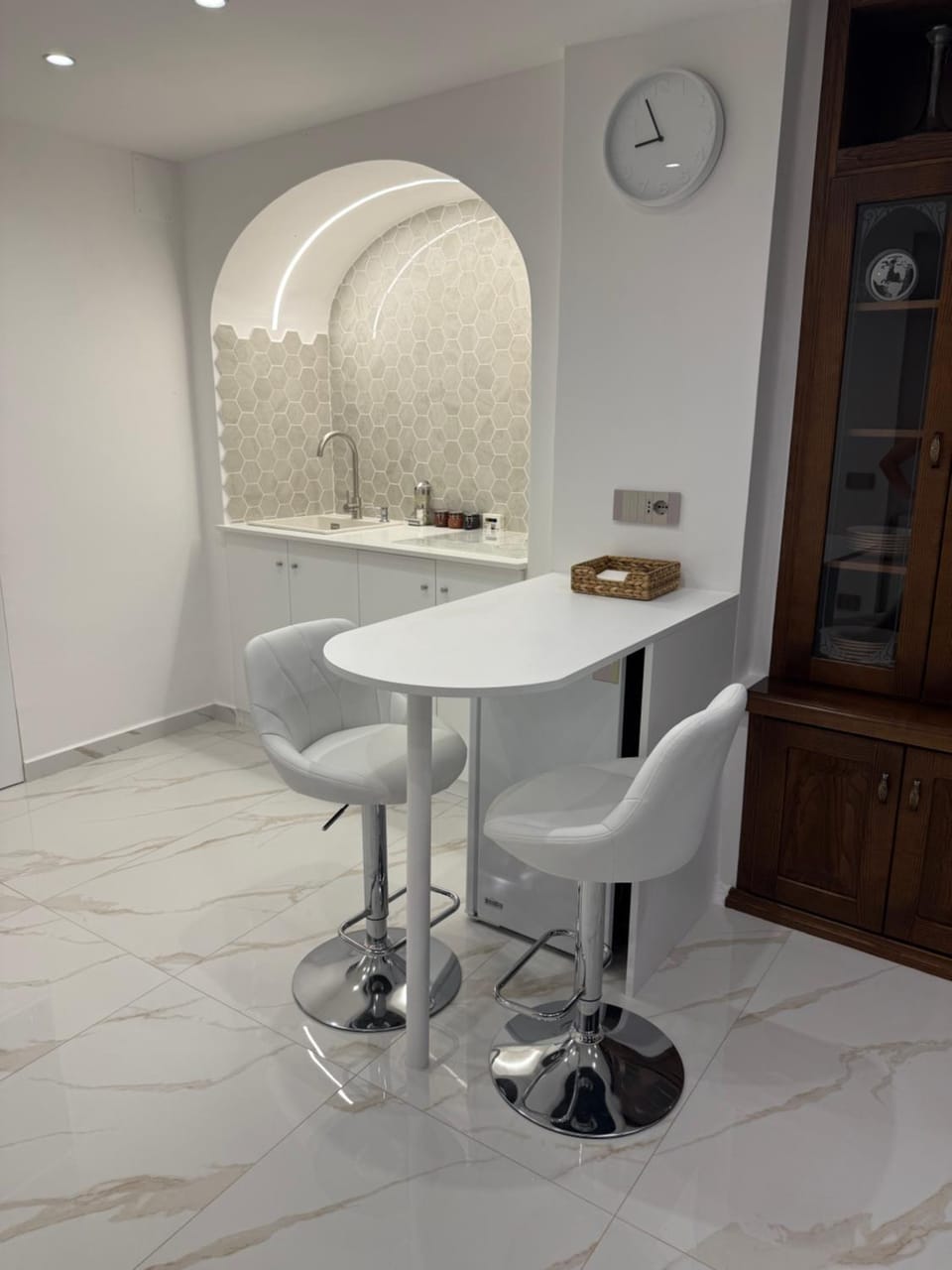 Kitchen or kitchenette, Living room, Dining area