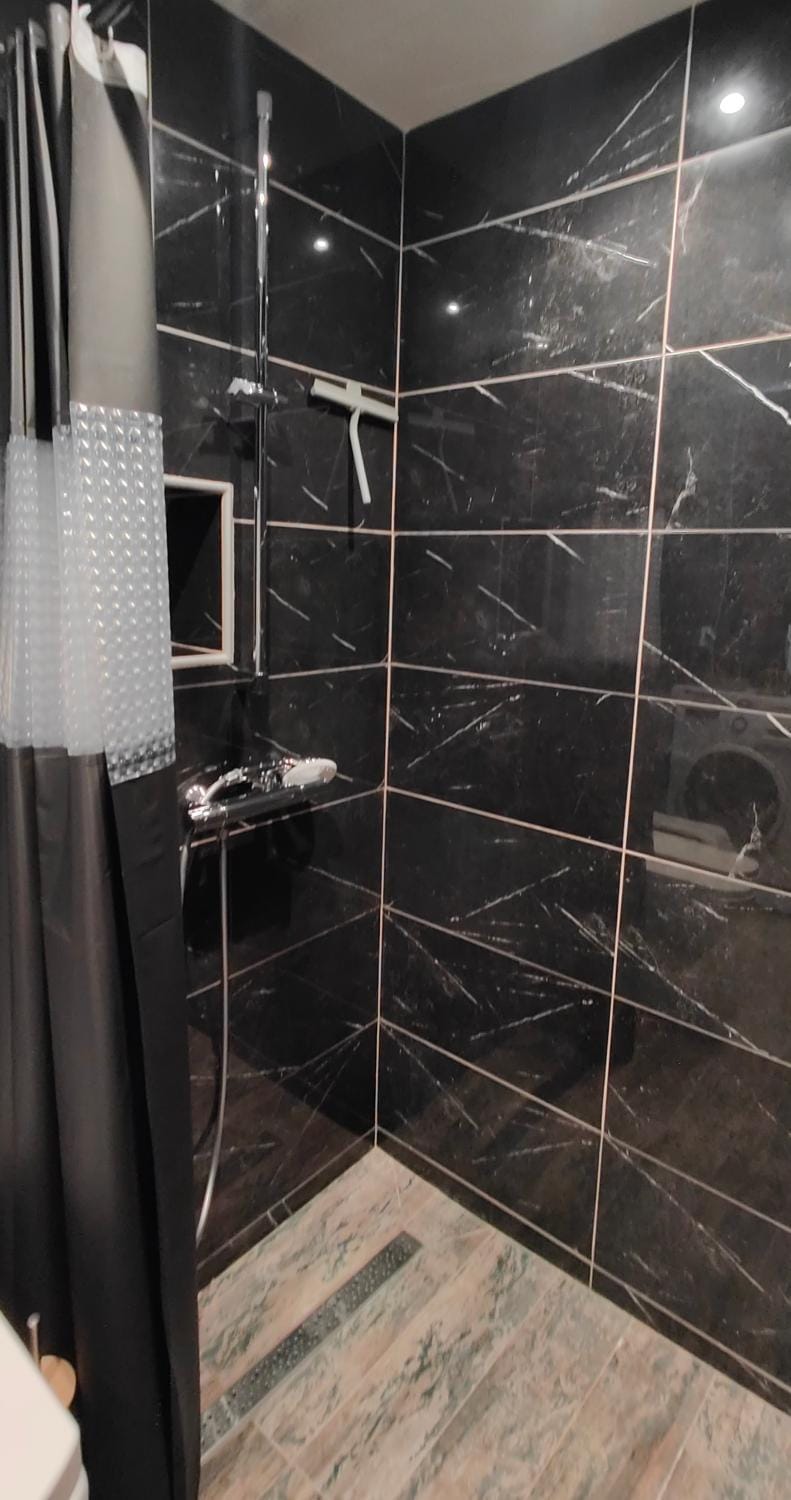 Shower, Bathroom