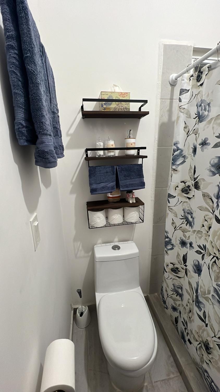 Shower, Bathroom, bidet, towels